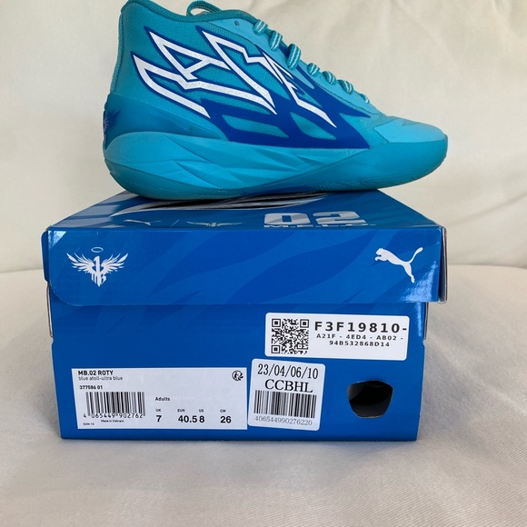 Puma Men's Teal Athletic Shoes - Picture 1 of 2